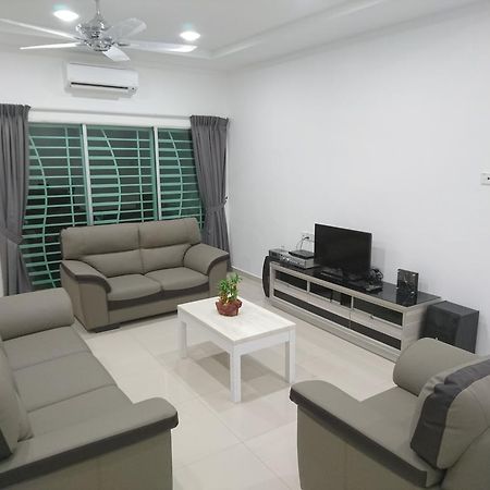 Comfortable Homestay Raub Exterior photo